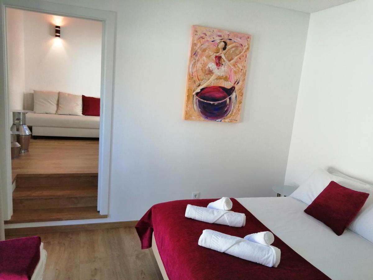 Bed & Breakfast Gamboas Place *